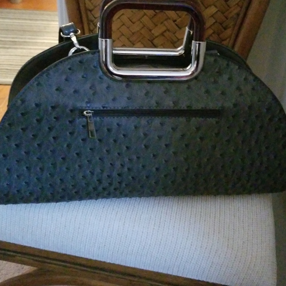 Handbag - Picture 2 of 6